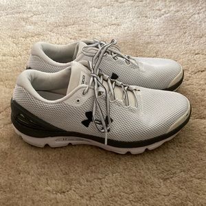 Men’s white and gray Under Armour shoes size 11